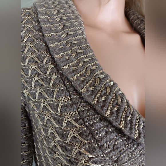 Snap front closure, v-neck cardigan sweater - Picture 8 of 10